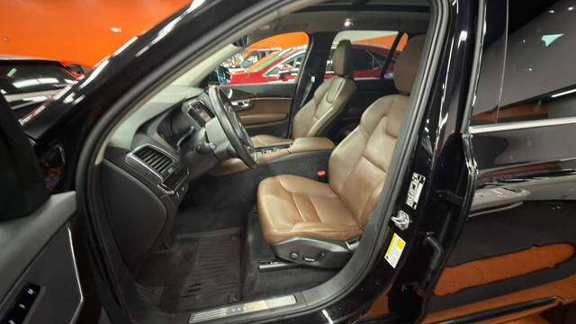 2019 Volvo XC90 T6 Momentum