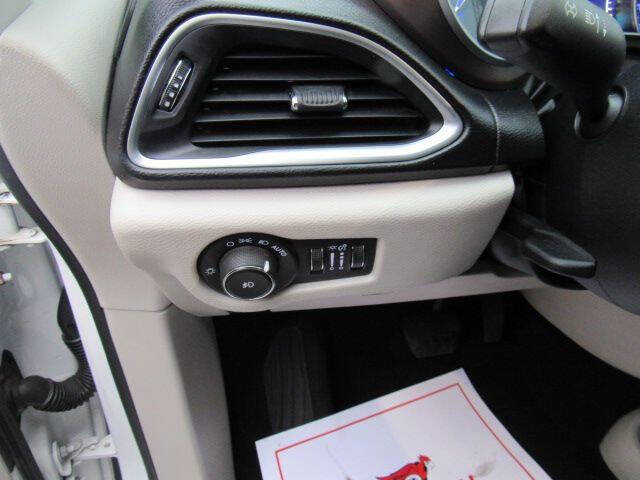 2017 Chrysler Pacifica Touring-L Plus