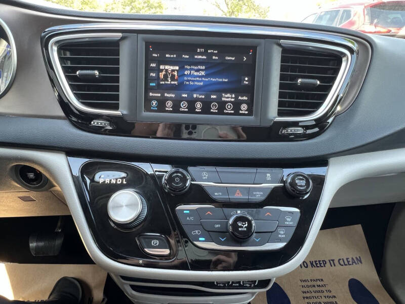 2021 Chrysler Voyager LXi