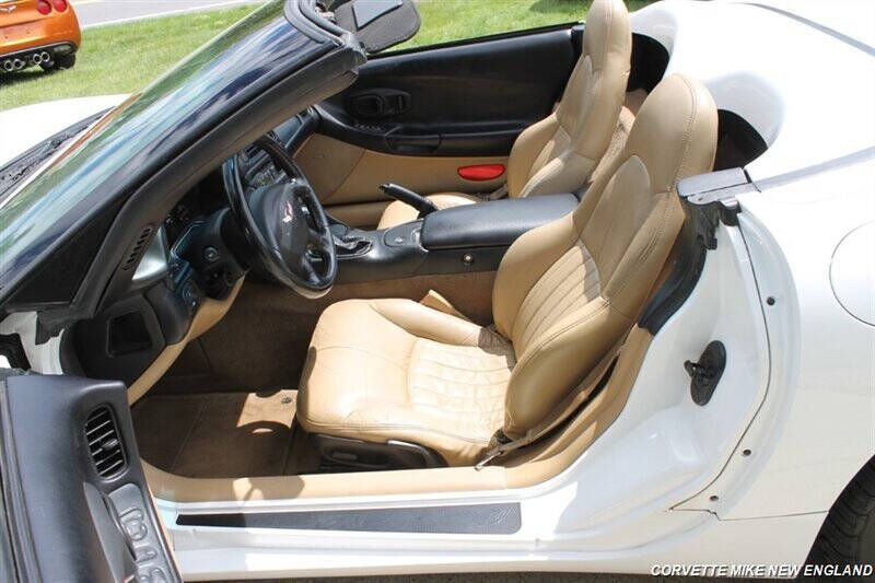 1999 Chevrolet Corvette 38