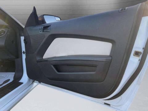 2014 Ford Mustang V6