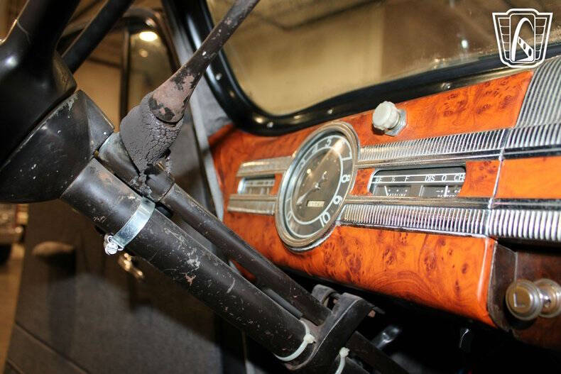 1939 Packard Six