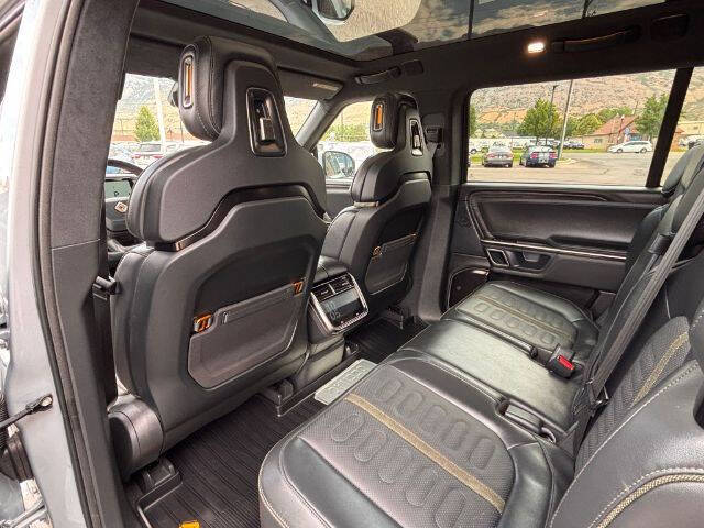 2024 Rivian R1S Adventure