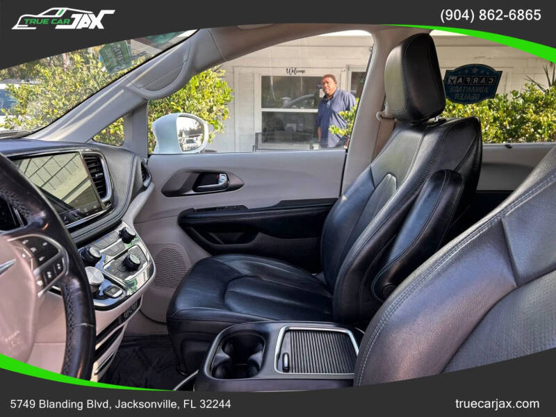 2021 Chrysler Pacifica Touring L