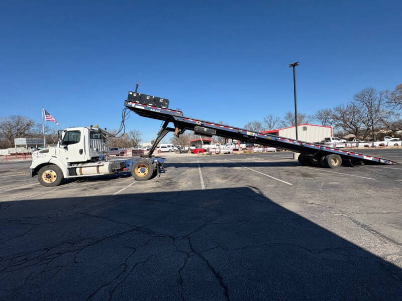 2017 Freightliner M2 112