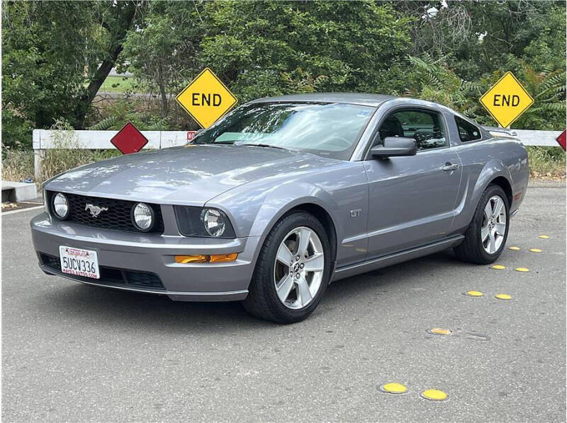 2006 Ford Mustang GT Deluxe