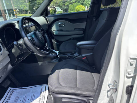 2017 Kia Soul +