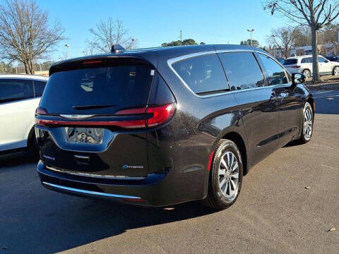 2024 Chrysler Pacifica Plug-In Hybrid Select