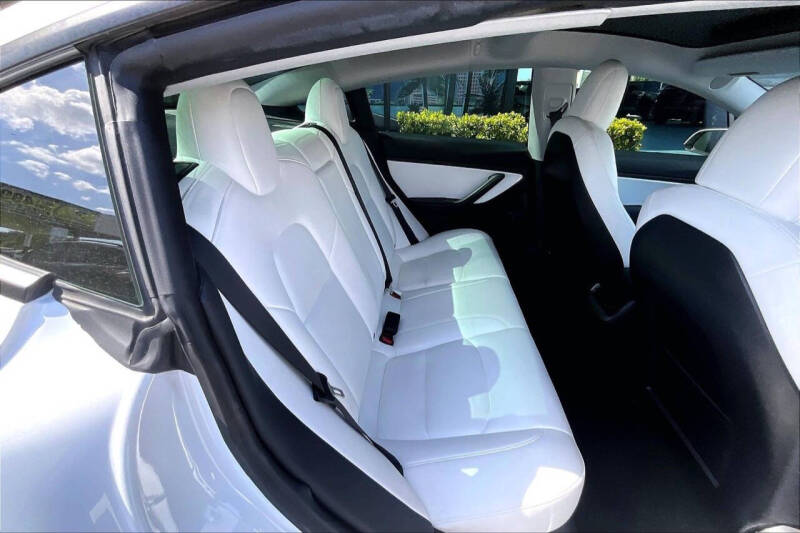 2021 Tesla Model 3 Standard Range Plus