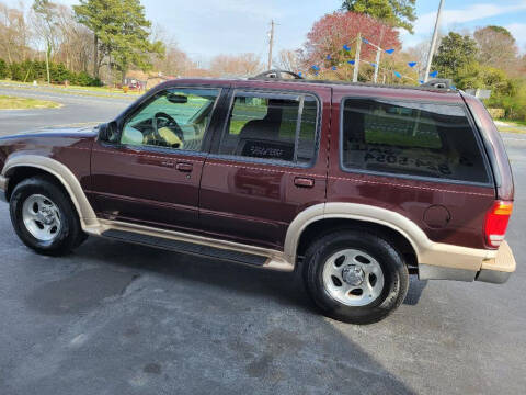 2000 Ford Explorer for sale at STATE LINE AUTO SALES in New Church VA