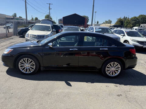 2013 Chrysler 200 Limited