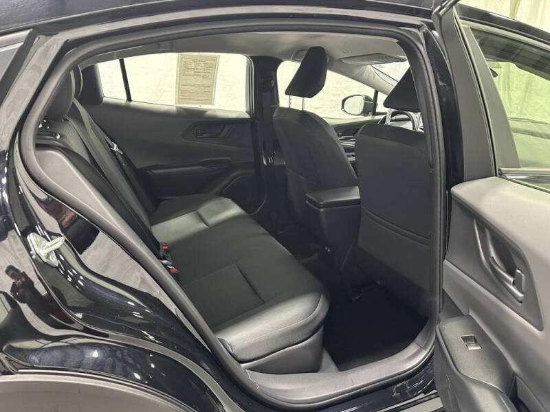 2025 Toyota Prius LE