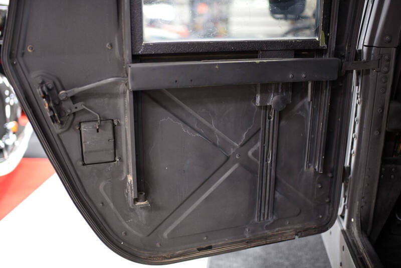 2004 AM General Hummer