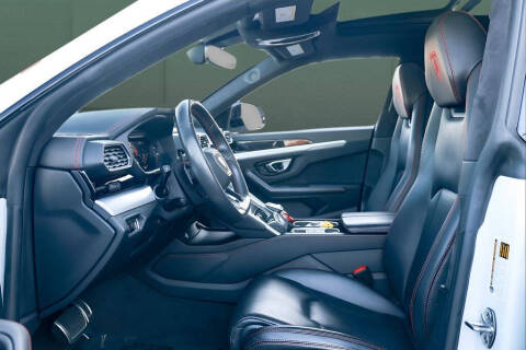 2023 Lamborghini Urus S
