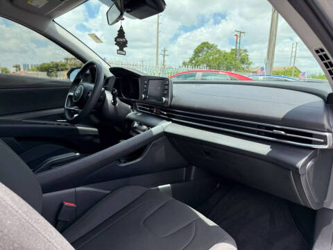 2022 Hyundai Elantra