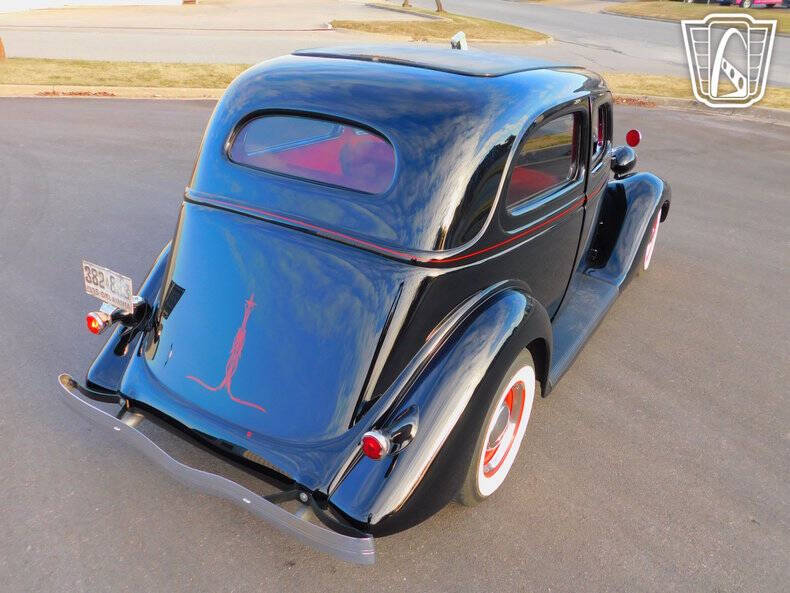 1935 Ford Tudor