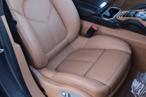 2014 Porsche Cayenne GTS