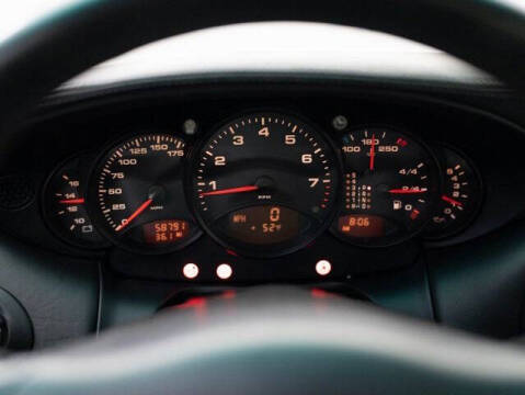 2001 Porsche 911 Carrera 4