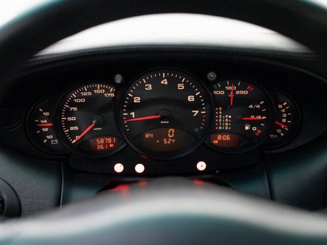 2001 Porsche 911 Carrera 4