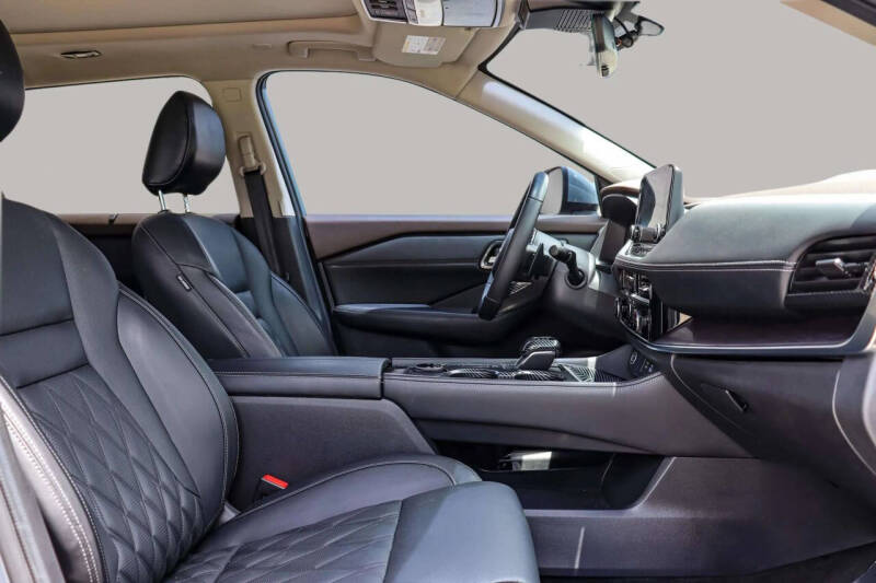 2022 Nissan Rogue Platinum