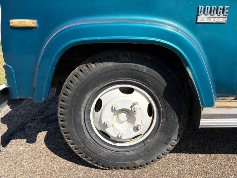 1971 Dodge D300 Pickup