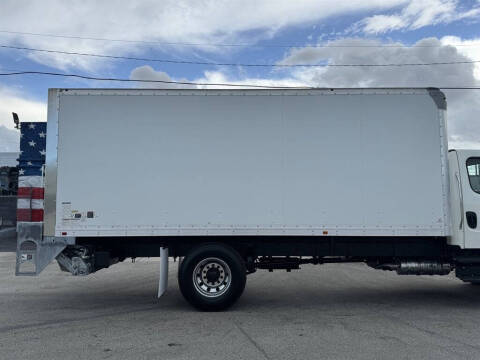 2019 Freightliner M2 106