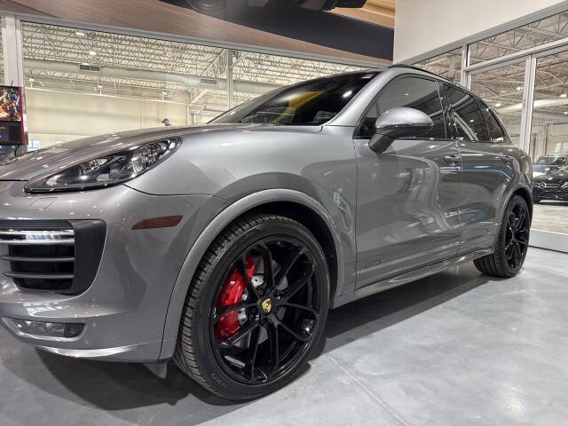 2017 Porsche Cayenne GTS