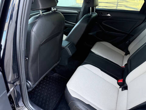 2019 Volkswagen Jetta R-Line