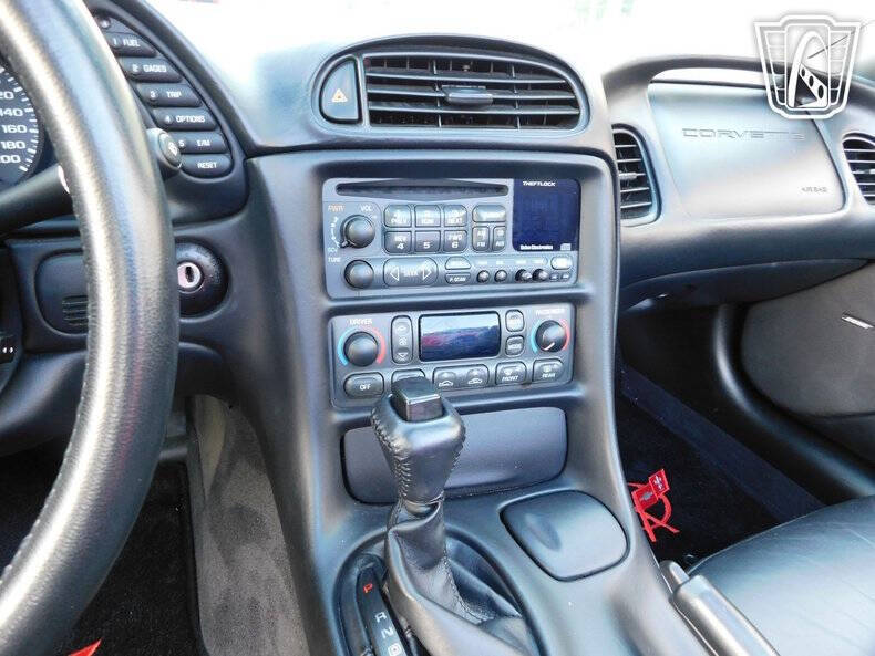 2004 Chevrolet Corvette