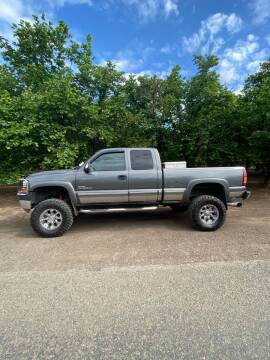 2001 Chevrolet Silverado 2500HD for sale at M AND S CAR SALES LLC in Independence OR