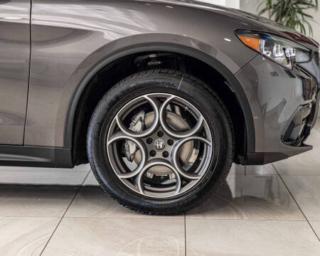 2025 Alfa Romeo Stelvio