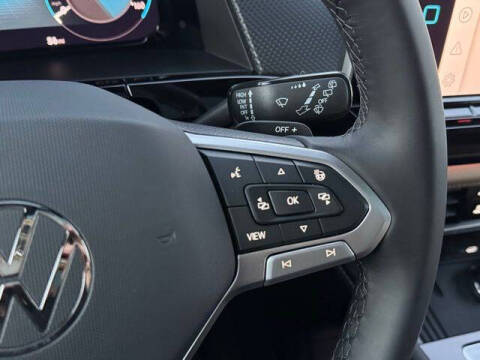 2026 Volkswagen Atlas Cross Sport SEL R-Line Black 4Motion