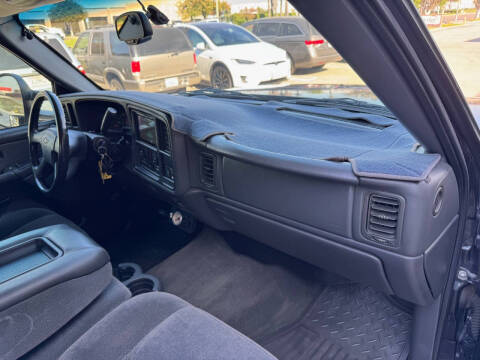 2003 Chevrolet Silverado 2500HD LS