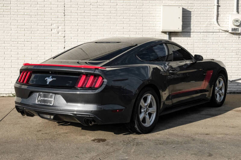 2017 Ford Mustang V6