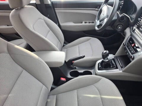 2018 Hyundai Elantra SE