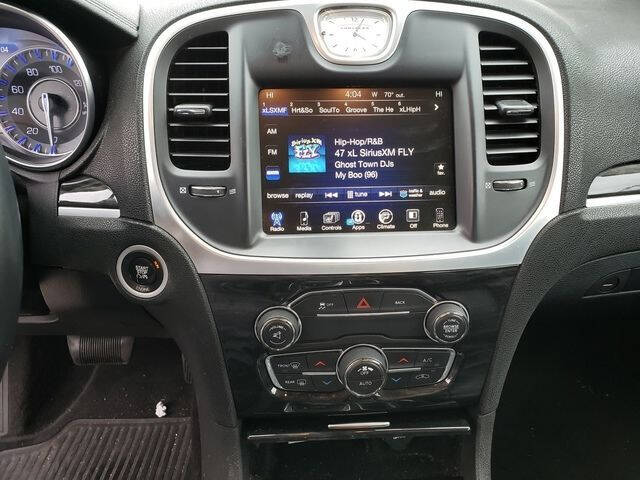 2016 Chrysler 300 Limited Anniversary