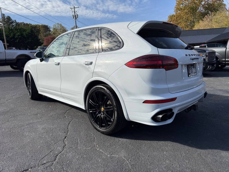2017 Porsche Cayenne Turbo