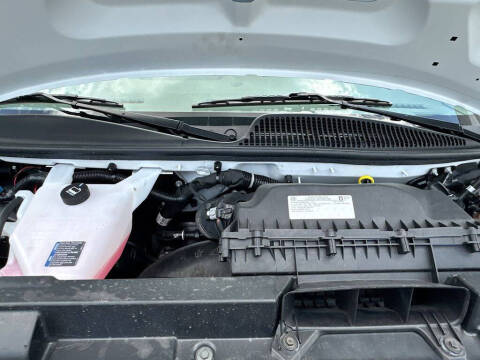 2025 GMC Savana 2500