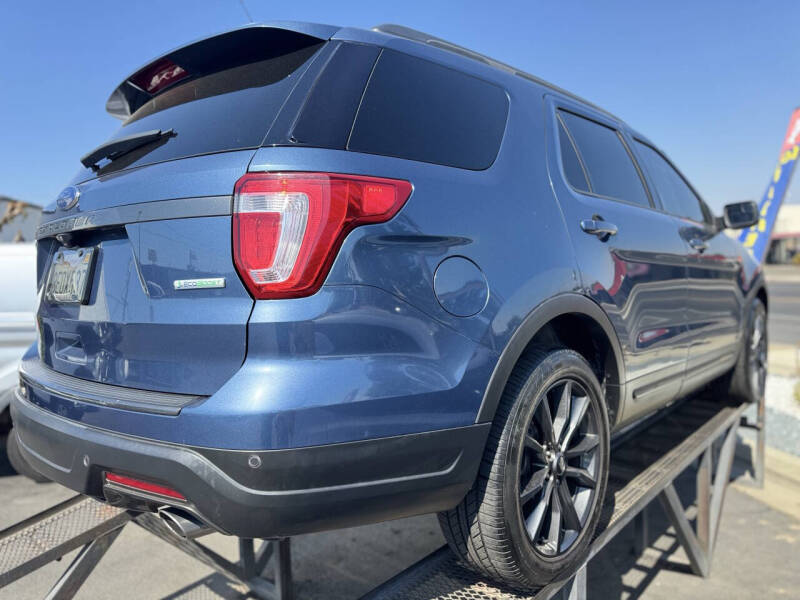 2018 Ford Explorer XLT's photo