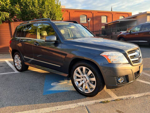 2010 Mercedes-Benz GLK for sale at KG MOTORS in West Newton MA