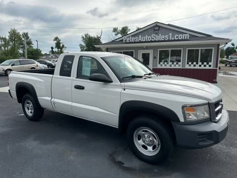 2009 Dodge Dakota for sale at PETE'S AUTO SALES LLC - Middletown in Middletown OH