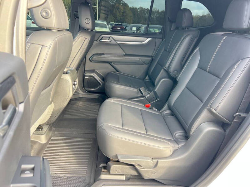 2024 GMC Acadia Elevation