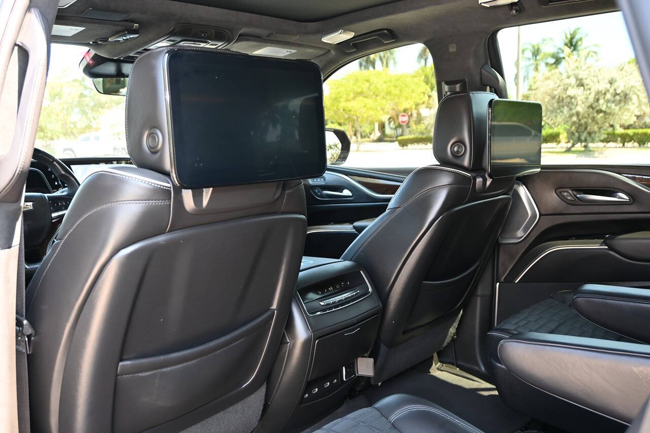 2022 Cadillac Escalade 41