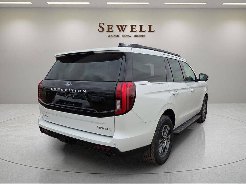 2026 Ford Expedition Active