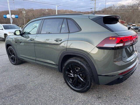 2026 Volkswagen Atlas Cross Sport SEL R-Line Black 4Motion