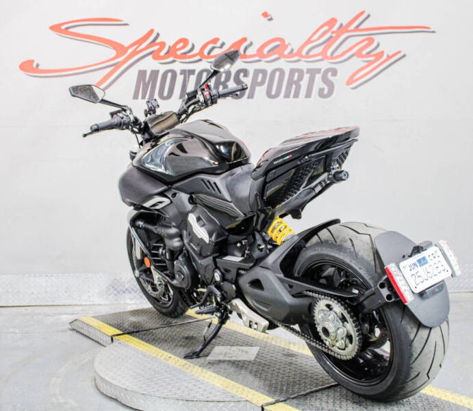 2023 Ducati Diavel V4