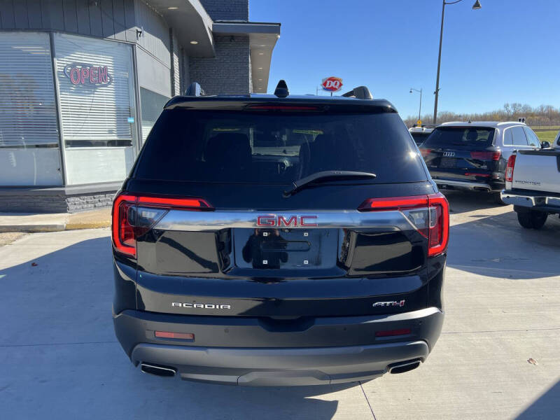2021 GMC Acadia AT4