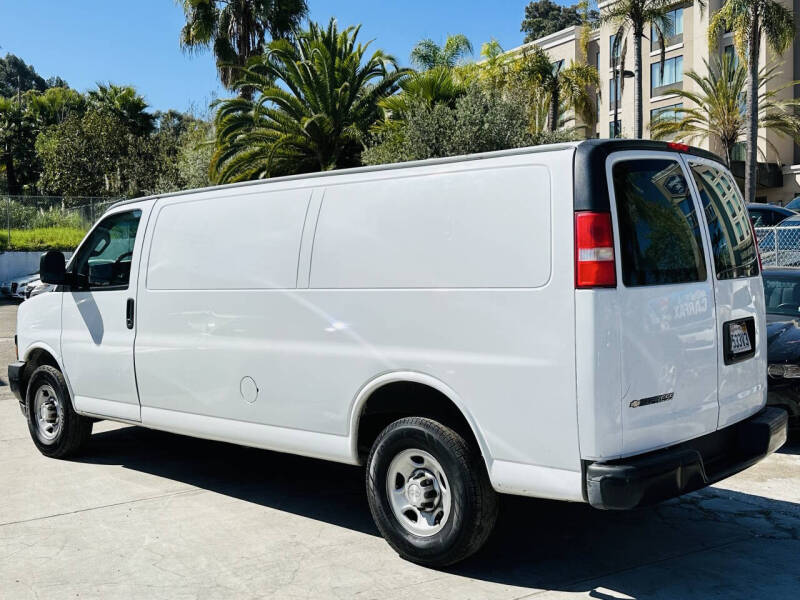 2019 Chevrolet Express 2500