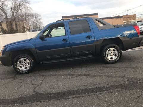 2003 Chevrolet Avalanche for sale at New Jersey Auto Wholesale Outlet in Union Beach NJ