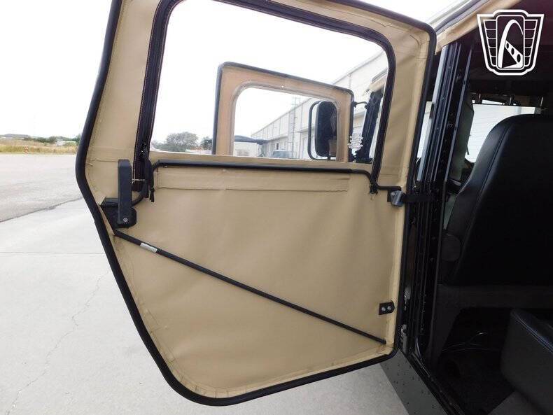 1991 AM General Hummer